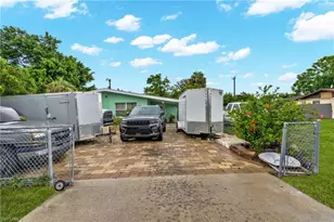 1847 Maple Dr, Fort Myers, FL 33907 - Photo 3