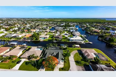 2328 SE 27th St, Cape Coral, FL 33904 - Photo 43