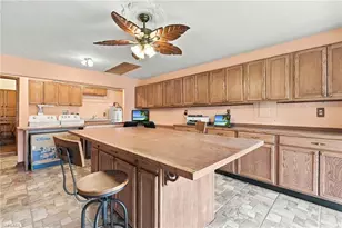 10910 Irish Ln, Fort Myers, FL 33905 - Photo 27