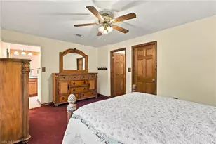 10910 Irish Ln, Fort Myers, FL 33905 - Photo 19
