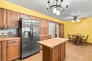 10910 Irish Ln, Fort Myers, FL 33905 - Photo 13