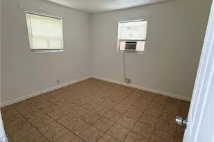 3033 2nd St, Fort Myers, FL 33916 - Photo 5