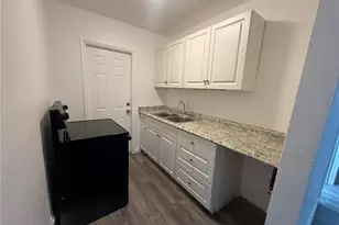 3033 2nd St, Fort Myers, FL 33916 - Photo 3