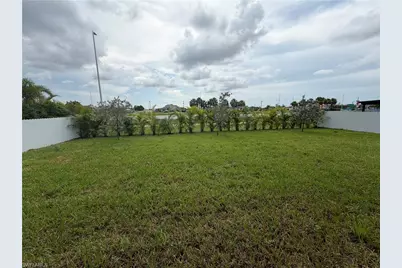 336 SW 31st Pl, Cape Coral, FL 33991 - Photo 23