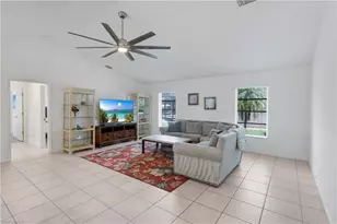 2526 SE 19th Pl, Cape Coral, FL 33904 - Photo 9