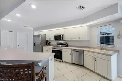 2526 SE 19th Pl, Cape Coral, FL 33904 - Photo 13