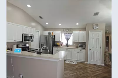 18300 Plumbago Ct, Lehigh Acres, FL 33972 - Photo 11