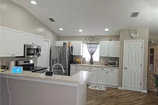 18300 Plumbago Ct, Lehigh Acres, FL 33972 - Photo 11