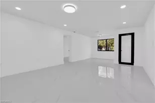 356 New York Dr, Fort Myers, FL 33905 - Photo 5