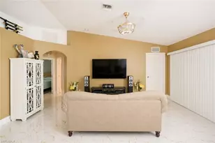 507 Diplomat Pkwy E, Cape Coral, FL 33909 - Photo 11