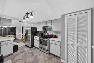 419 Mohawk Pkwy, Cape Coral, FL 33914 - Photo 9