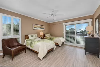 995 9th Ave S #6, Naples, FL 34102 - Photo 7