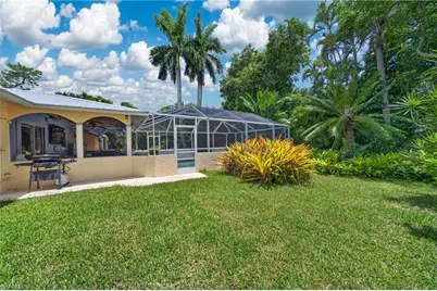 1212 SE 15th St, Cape Coral, FL 33990 - Photo 3
