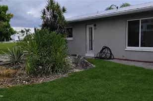 1749 Bikini Ct, Cape Coral, FL 33904 - Photo 35