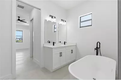 343 NE 15th St, Cape Coral, FL 33909 - Photo 27