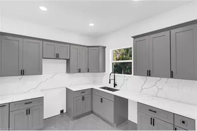 864 Chantilly St E, Lehigh Acres, FL 33974 - Photo 13