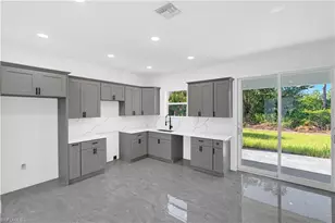 864 Chantilly St E, Lehigh Acres, FL 33974 - Photo 9