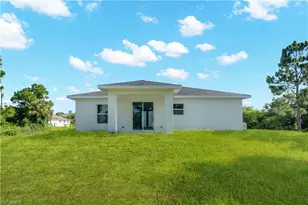 864 Chantilly St E, Lehigh Acres, FL 33974 - Photo 31