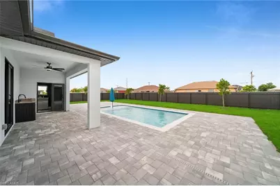 1302 NE Juanita Pl, Cape Coral, FL 33909 - Photo 29