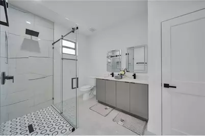 1013 NE 12th Ter, Cape Coral, FL 33909 - Photo 17