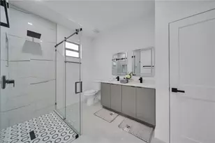 1013 NE 12th Terrace, Cape Coral, FL 33909 - Photo 17