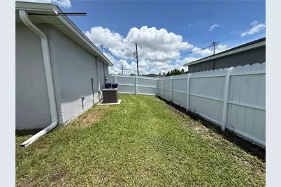557 Oakshire Ln, Lehigh Acres, FL 33972 - Photo 21