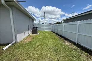 557 Oakshire Ln, Lehigh Acres, FL 33972 - Photo 21