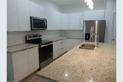 9020 E Castle Cir, Labelle, FL 33935 - Photo 5