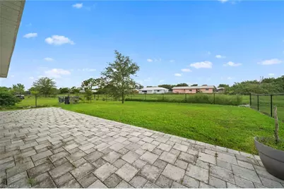 10464 Canal Brook Ln, Lehigh Acres, FL 33936 - Photo 25