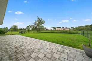 10464 Canal Brook Ln, Lehigh Acres, FL 33936 - Photo 25