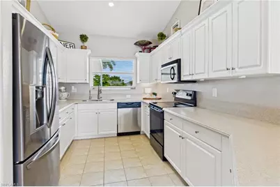 2658 SW 31st Ln, Cape Coral, FL 33914 - Photo 9