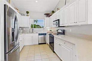 2658 SW 31st Ln, Cape Coral, FL 33914 - Photo 9