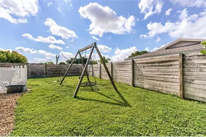 5302 Shalley Cir E, Fort Myers, FL 33919 - Photo 29