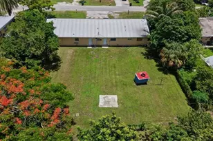 330 W Obispo Ave, Clewiston, FL 33440 - Photo 3