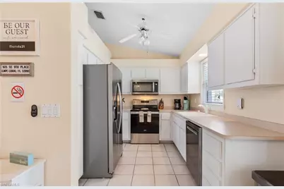 505 SE 9th Pl, Cape Coral, FL 33990 - Photo 7