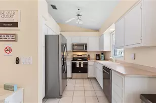 505 SE 9th Pl, Cape Coral, FL 33990 - Photo 7