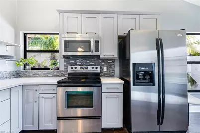 5501 Harbour Castle Dr, Fort Myers, FL 33907 - Photo 17