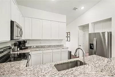 318 NW 4th St, Cape Coral, FL 33993 - Photo 13