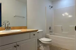 2207 NE 15th Ln, Cape Coral, FL 33909 - Photo 21