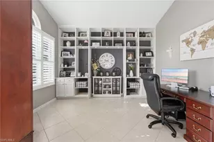 193 Skipping Stone Ln, Naples, FL 34119 - Photo 5
