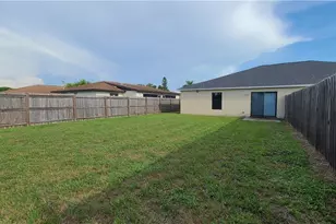 115 SE 12th Terrace, Cape Coral, FL 33990 - Photo 23