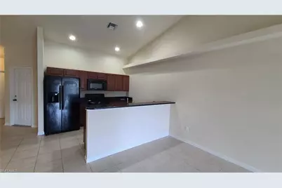 115 SE 12th Ter #115, Cape Coral, FL 33990 - Photo 9