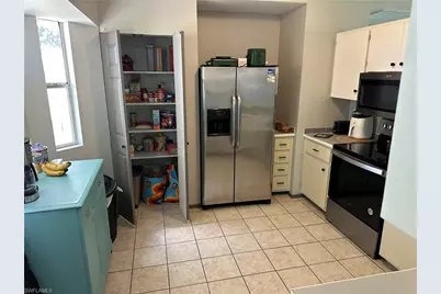 2124 NE 7th Pl, Cape Coral, FL 33909 - Photo 5