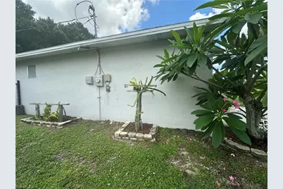 2124 NE 7th Pl, Cape Coral, FL 33909 - Photo 33
