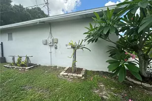 2124 NE 7th Pl, Cape Coral, FL 33909 - Photo 33