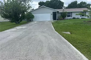 2124 NE 7th Pl, Cape Coral, FL 33909 - Photo 29