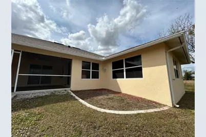 1405 NE 5th Pl, Cape Coral, FL 33909 - Photo 25