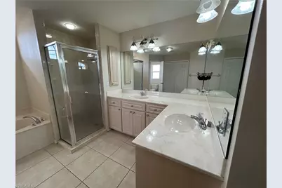 1405 NE 5th Pl, Cape Coral, FL 33909 - Photo 15
