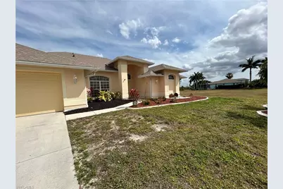 1405 NE 5th Pl, Cape Coral, FL 33909 - Photo 1
