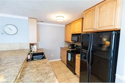 3225 E Riverside Dr #48D, Fort Myers, FL 33916 - Photo 13